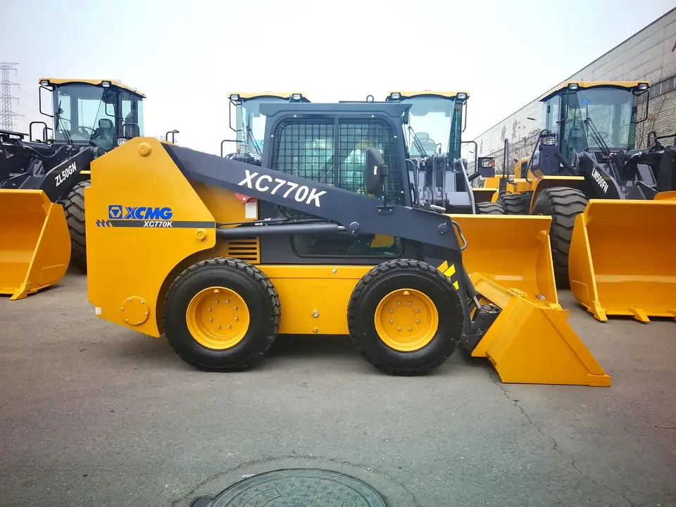 China Top Brand Skid Steel Loader Xc770K Snow Removal Skid Steer Loader Price